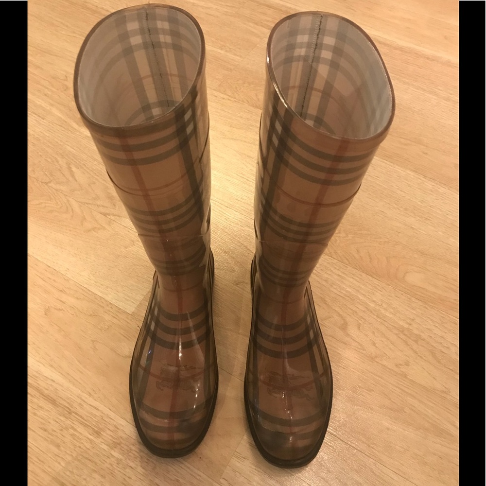BURBERRY Shiny Rain Boots